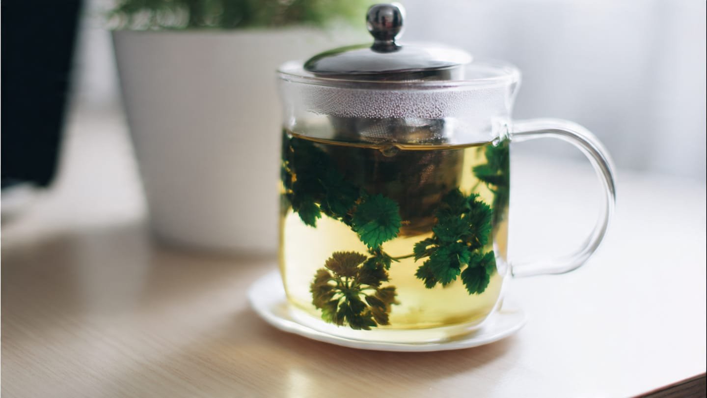 Cải Thiện Tuần Hoàn Máu Bằng Các Loại Trà Dân Gian – Bí Quyết Khỏe Đẹp Từ Thiên Nhiên